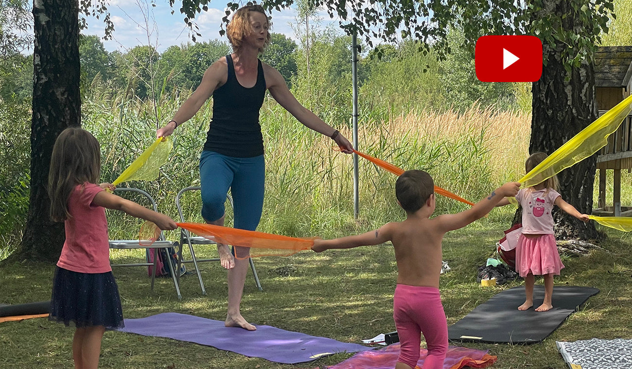 „Bürojob Schule“: Wie Kinder von Yoga profitieren können