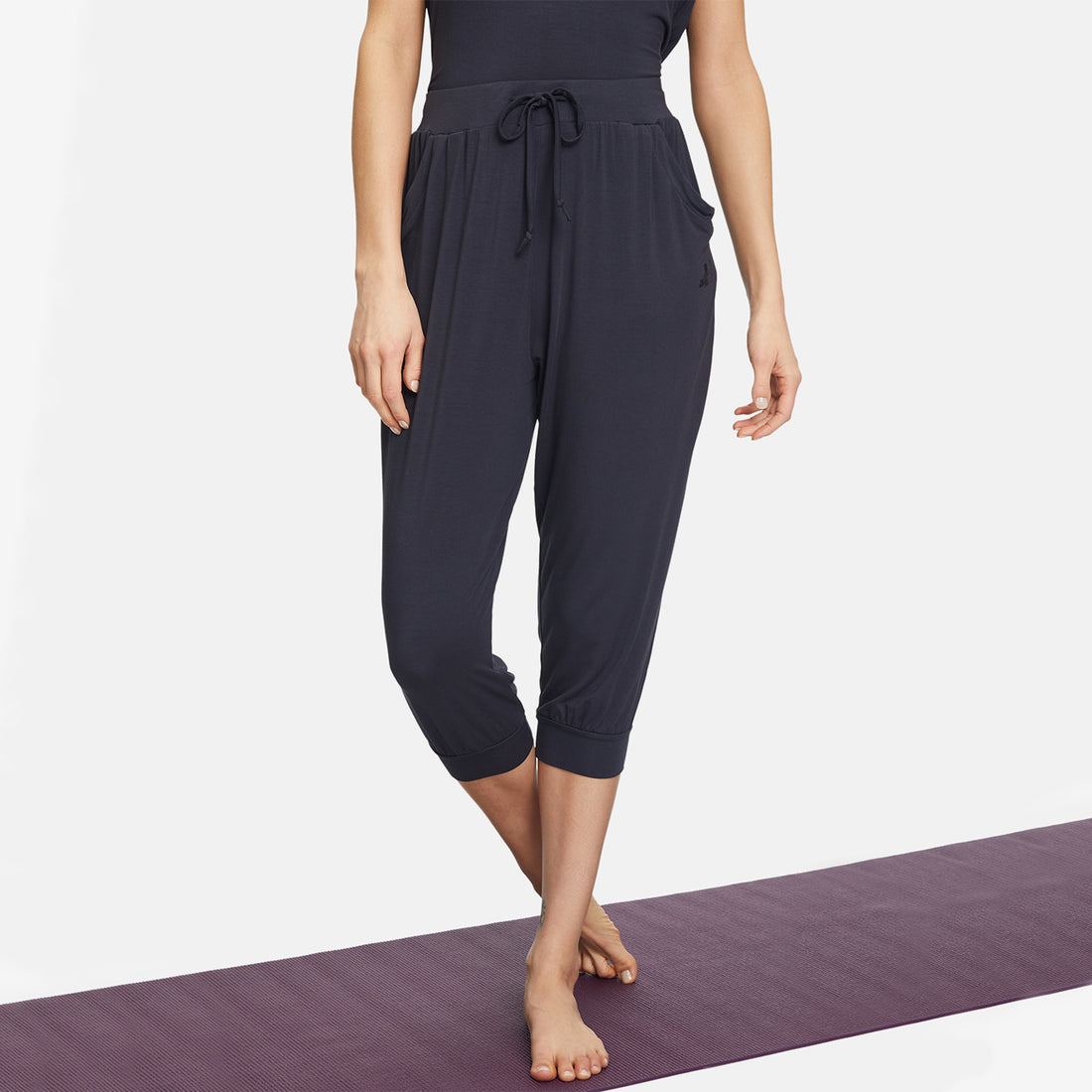 Curare Yogahose Capri Relaxed - Midnight   