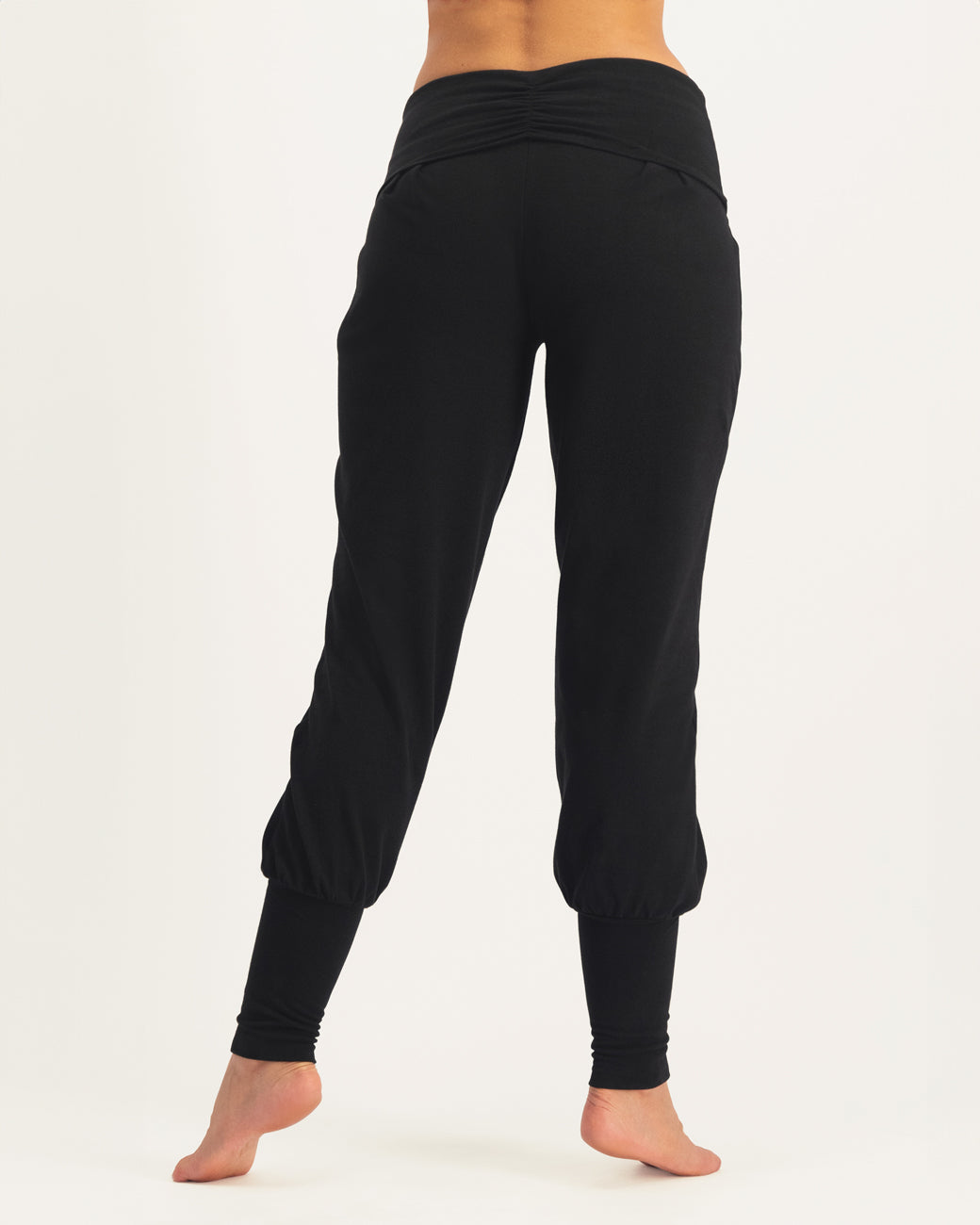 Yogahose Devi - Onyx Black