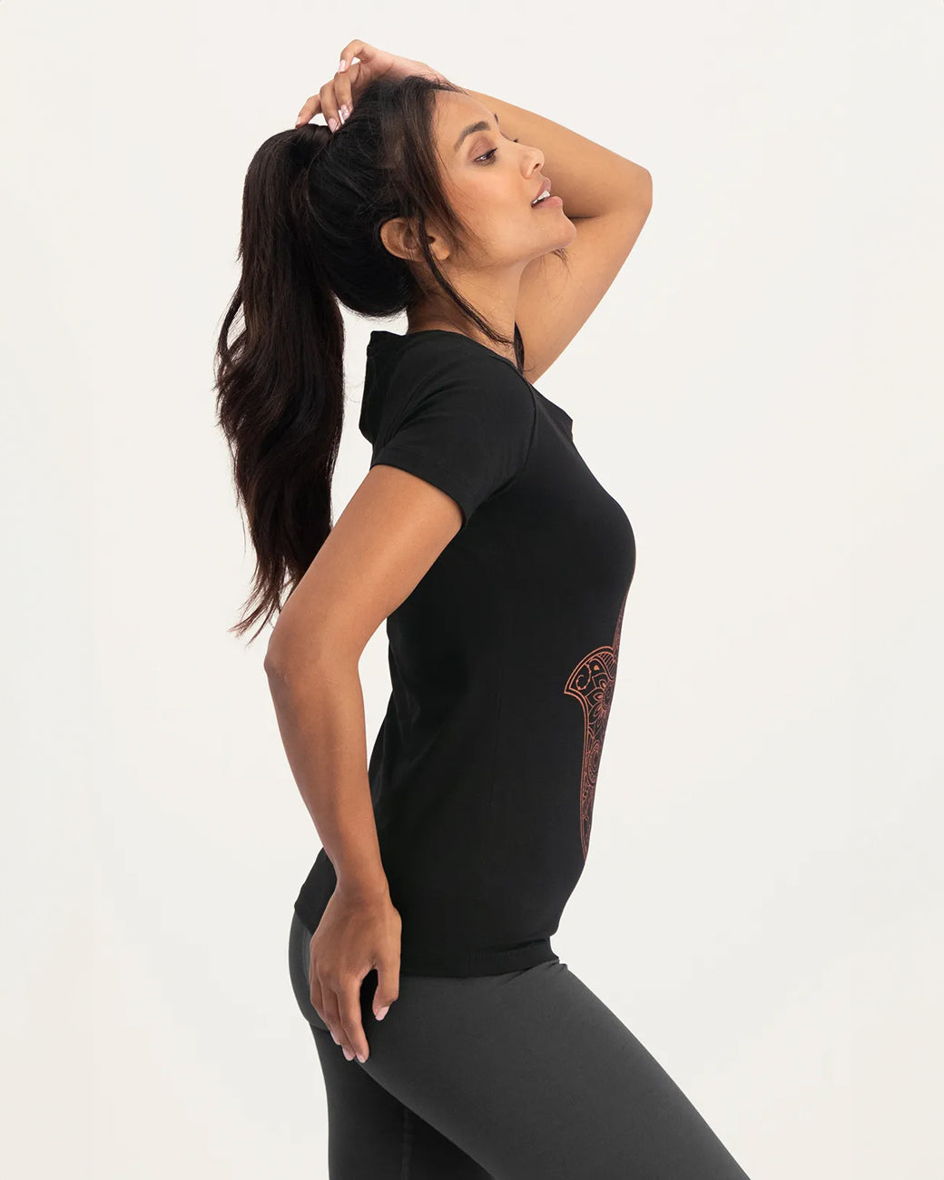 Urban Goddess Hamsa Core Tee - Onyx Black   