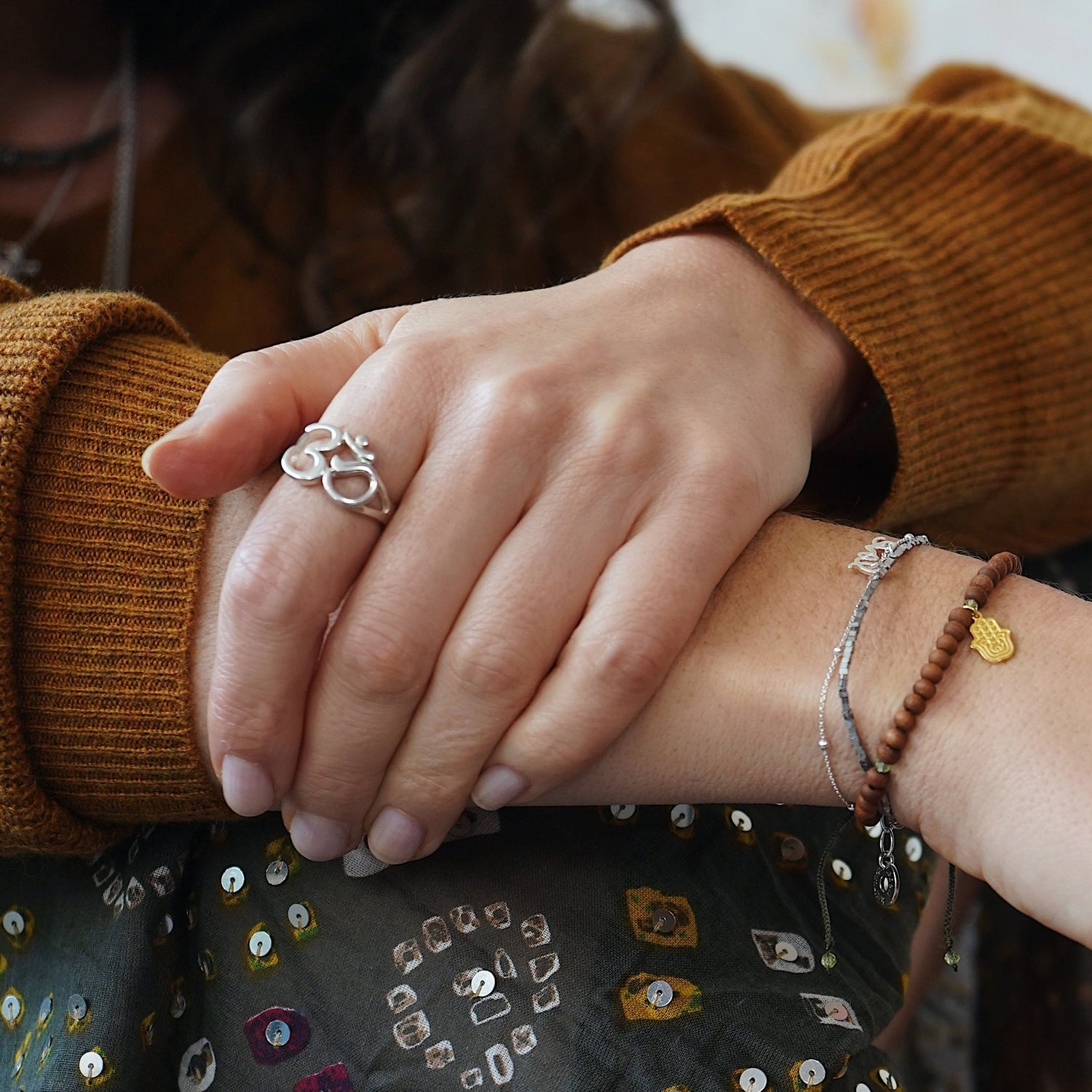 OM Ring aus 925 Silber von hoffnungstraeger Yoga Schmuck.